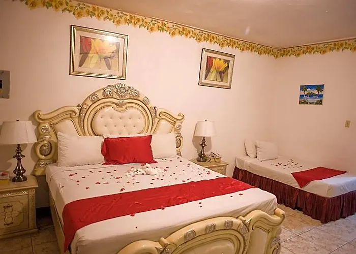 Gloriana And Hotel Montego Bay