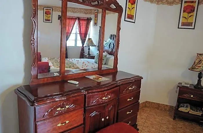 Hotel Gloriana And Montego Bay